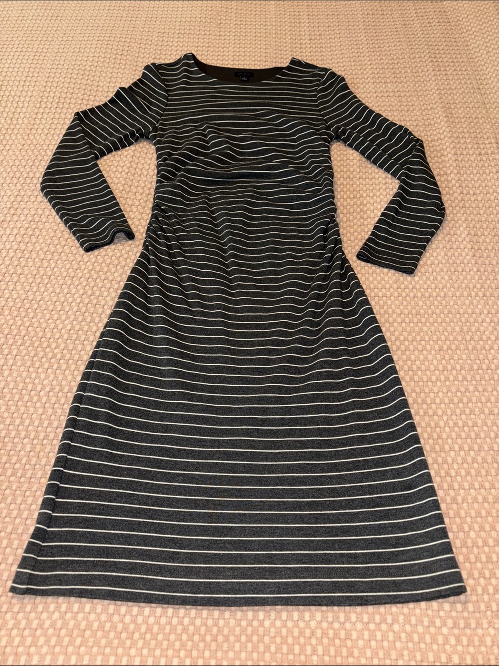 Ann Taylor Striped Long-Sleeve Knit Midi Dress - gray/White size S